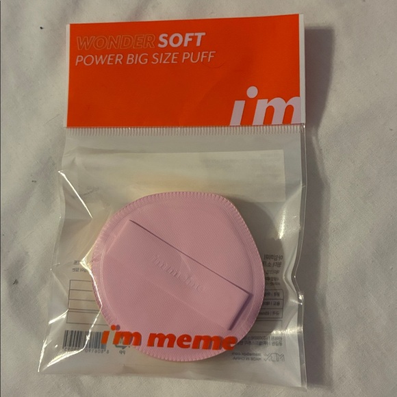 Floral Pink Makeup Bag with Accessories - Picture 3 of 9